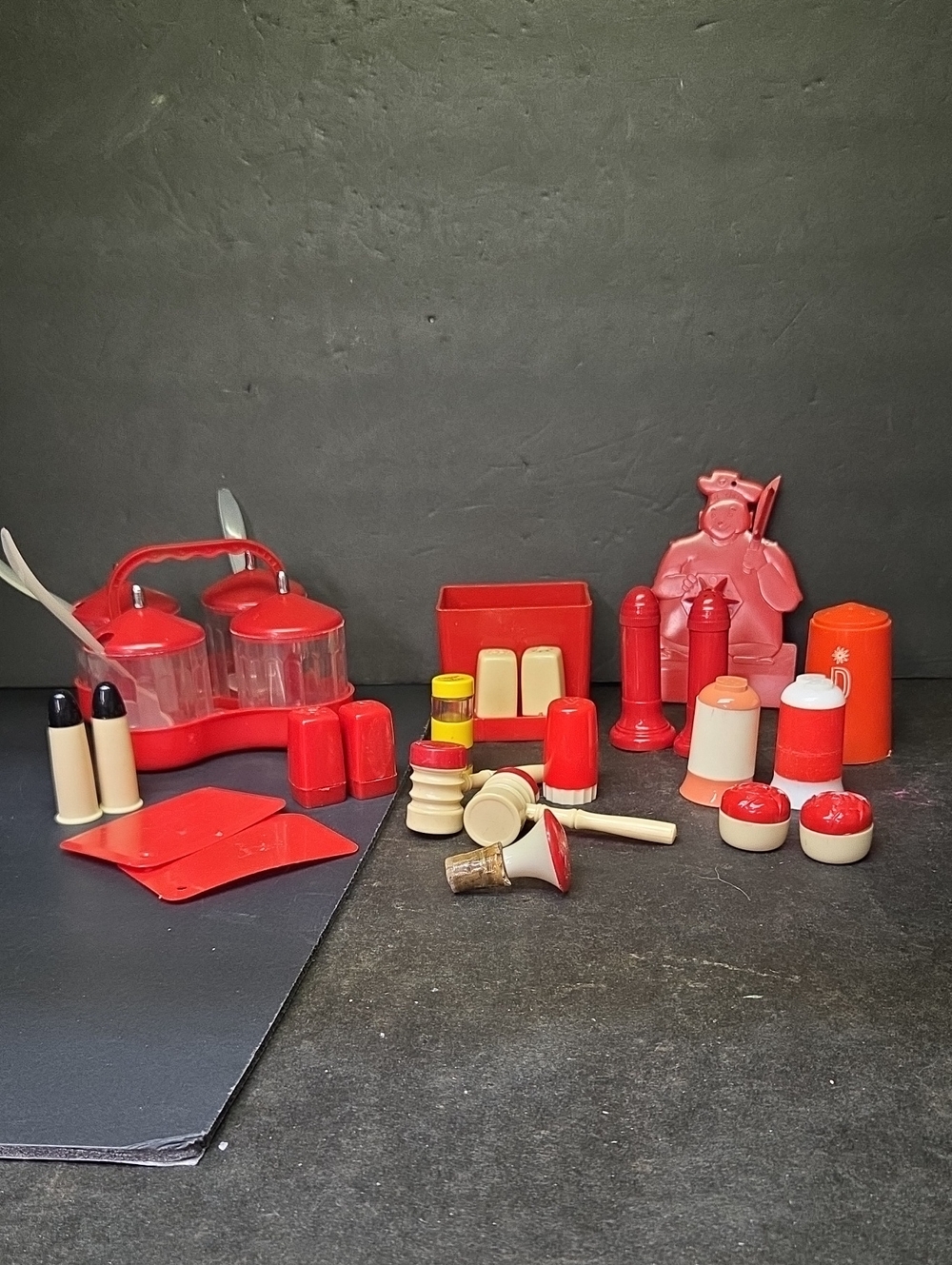Misc. Red Plastic S&P Shakers, Condiment Holder, Lil Chef Juice Reamer